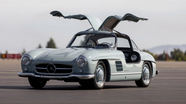 Эксклюзивный Mercedes-Benz 300SL Gullwing продают за 57 млн рублей