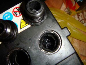 Электролит замерзает в аккумуляторе: почему так происходит и как решить эту проблему