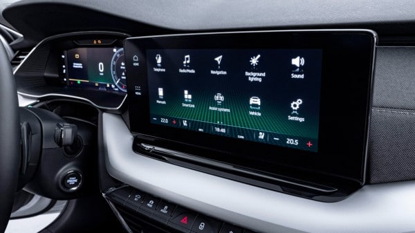 Названа стоимость новой модели Skoda Octavia для России