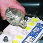 Какая плотность электролита&nbsp; должна быть в аккумуляторе: повышение плотности и плотность после зарядки АКБ