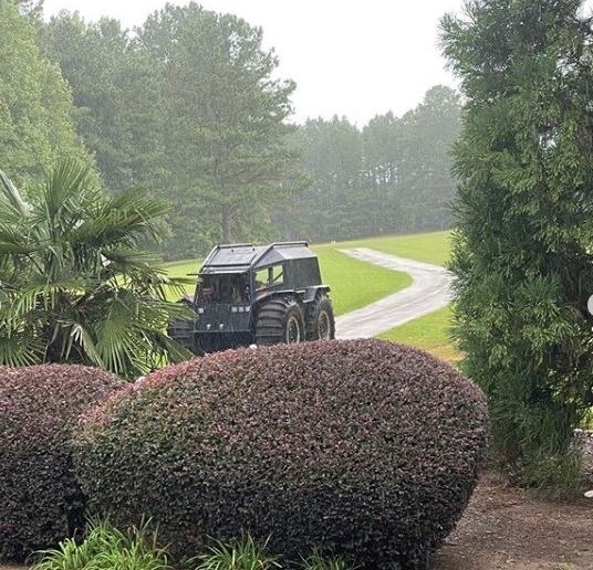 Канье Уэст популяризирует украинский вездеход