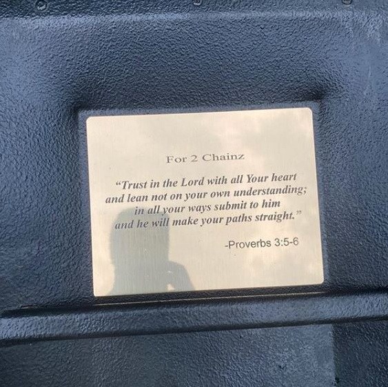 Канье Уэст популяризирует украинский вездеход