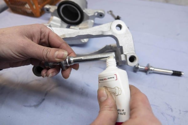 Клин, перегрев, коррозия: всё, что нужно знать об обслуживании тормозного суппорта