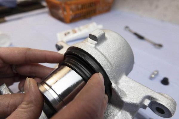 Клин, перегрев, коррозия: всё, что нужно знать об обслуживании тормозного суппорта