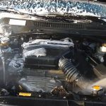 Наружный очиститель масла и других загрязнений с двигателя автомобиля