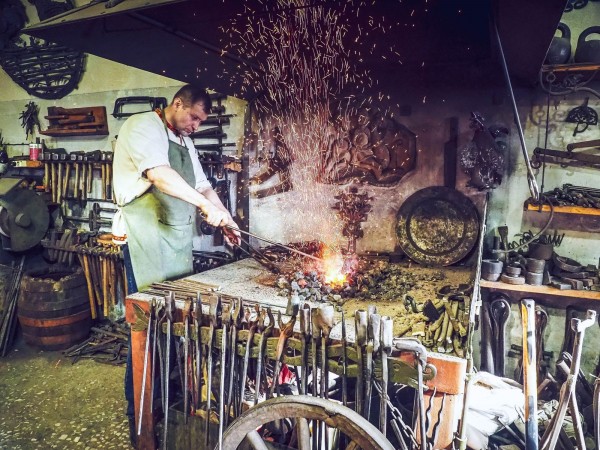 По дороге мануфактур и ремесел: путешествие на Hyundai Santa Fe