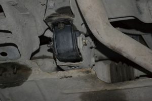 Проверка подушек двигателя без их снятия с автомобиля