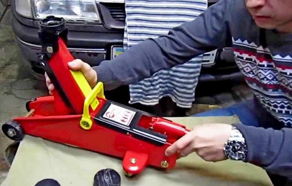 Ремонт подкатного домкрата