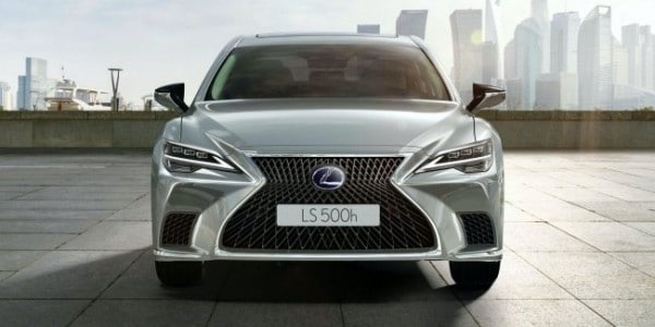 У Lexus обновился гибридный флагман LS 500h