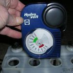 В аккумуляторе почернел или потемнел электролит: что можно сделать для решения проблемы