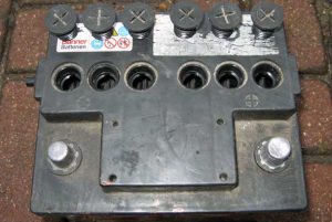 В аккумуляторе почернел или потемнел электролит: что можно сделать для решения проблемы