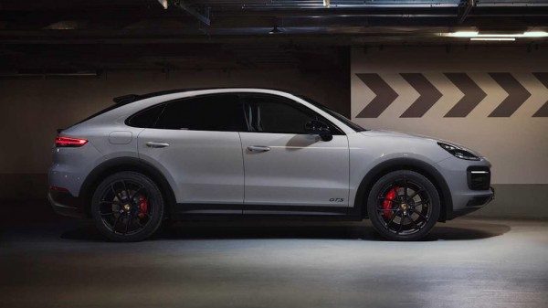 Компания Porsche представила новые Cayenne GTS с восьмицилиндровыми двигателями