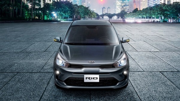 Kia показала обновленный седан Kia Rio