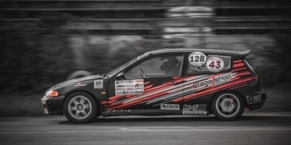 В Харькове построили Honda Civic, который быстрее гоночных Porsche!