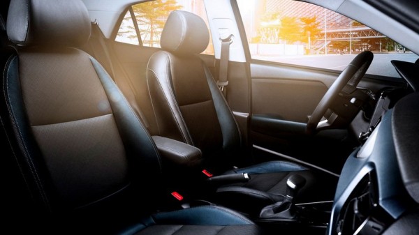 Kia показала обновленный седан Kia Rio