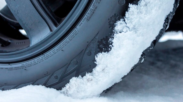 ГИБДД введет новый штраф за использование летних шин зимой