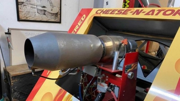 &laquo;Кусок сыра&raquo; продают по цене Kia Ceed