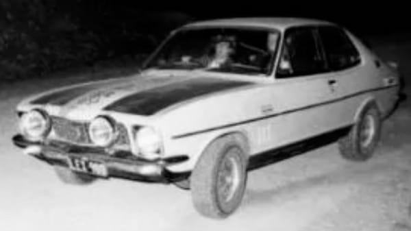 Угнанный 28 лет назад автомобиль по прозвищу Sexy Lexy вернулся к владелице