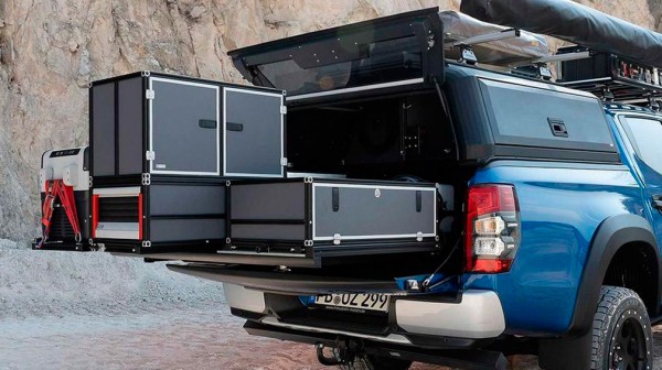 Mitsubishi превратила новый L200 в кемпер с холодильником и душем