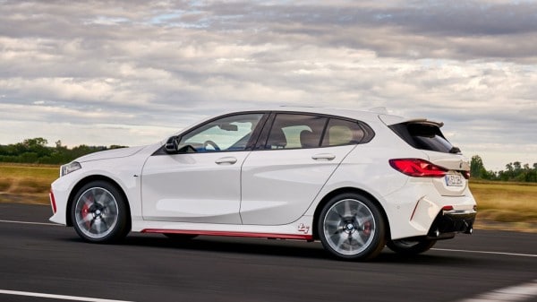 Первый хот-хэтч BMW с передним приводом получил 265-сильный мотор