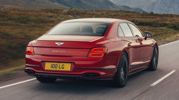 Компания Bentley представила новый Flying Spur V8