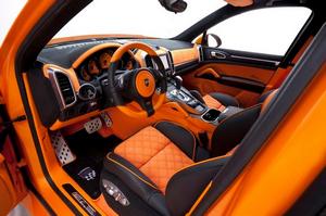 Алькантара в автомобиле: что это, преимущества и особенности