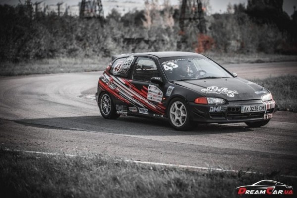 В Харькове построили Honda Civic, который быстрее гоночных Porsche!