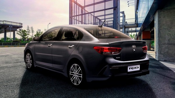 Kia показала обновленный седан Kia Rio