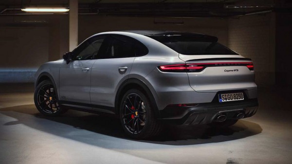 Компания Porsche представила новые Cayenne GTS с восьмицилиндровыми двигателями