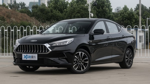 Раскрыта возможная стоимость лифтбека JAC J7