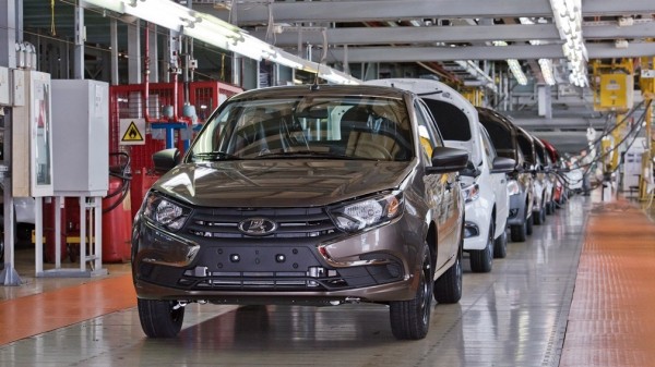 АвтоВАЗ испытывает дефицит комплектующих для сборки машин