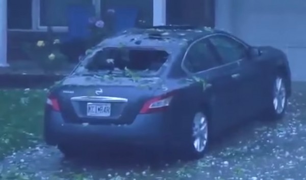 Что делать, если авто попало под град: 10 важных советов