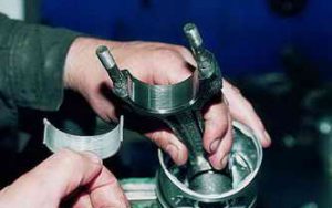 Как и с каким усилием затягивать шатунные и коренные вкладыши