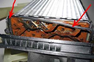 Какое средство лучше использовать для промывки радиатора печки автомобиля?