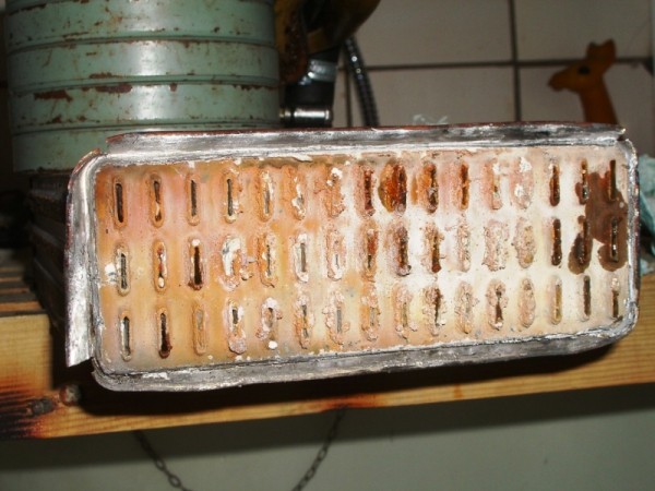 Почему печка в машине плохо греет и дует холодный воздух: причины и способы решения