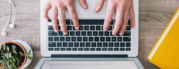 Россиянам могут разрешить оформление выплат по страховкам онлайн