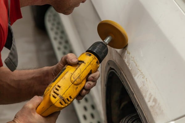 Шпатлевка автомобиля своими руками: советы опытных мастеров