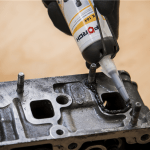 Выбор лучшего автомобильного герметика для двигателя