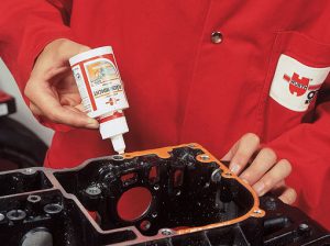 Выбор лучшего автомобильного герметика для двигателя