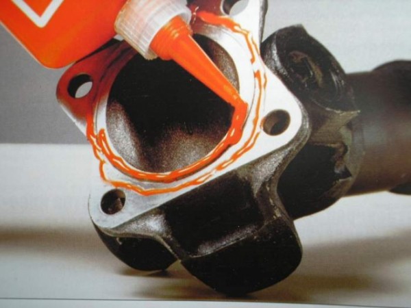 Выбор лучшего автомобильного герметика для двигателя