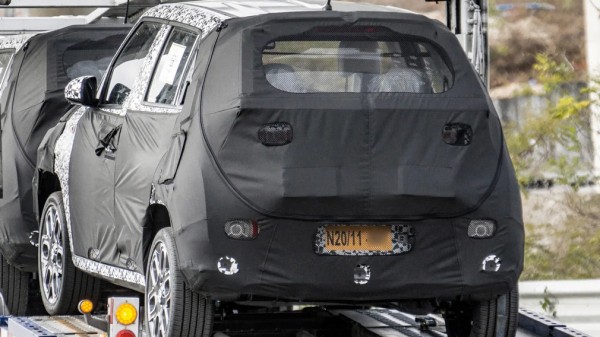 Hyundai тестирует новый бюджетный кроссовер AX1