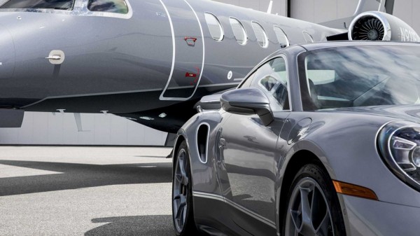 Porsche представил эксклюзивный 911 Turbo S в стиле бизнес-джета