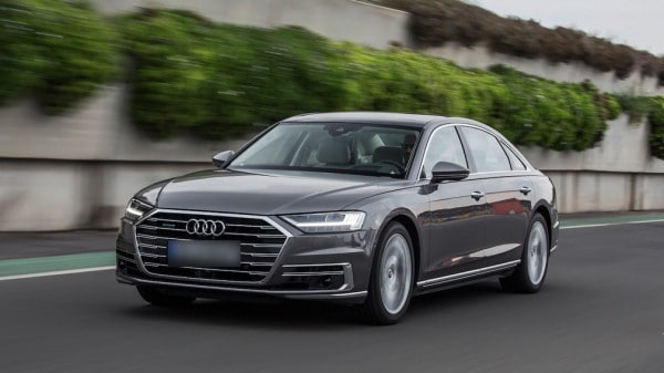 Названы автомобили российских звёзд YouTube