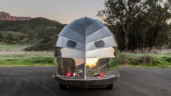 Посмотрите на роскошный кемпер, который стоит как квартира в Москве