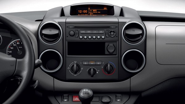 Названа цена новой модели Peugeot российской сборки