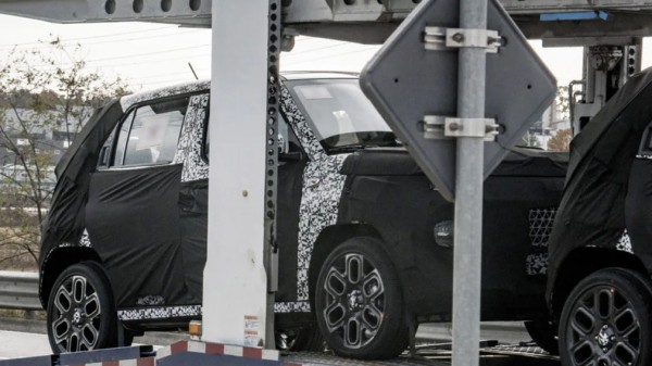 Hyundai тестирует новый бюджетный кроссовер AX1