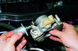 Двигатель глохнет на горячую: причины