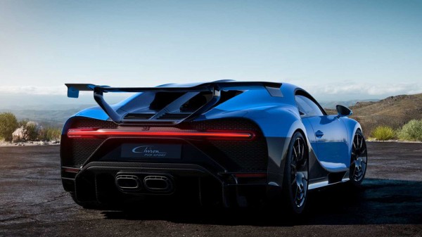 Озвучили расход топлива гиперкара Bugatti Chiron Pur Sport