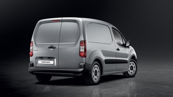 Названа цена новой модели Peugeot российской сборки