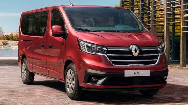 Renault представил обновленный минивэн Trafic